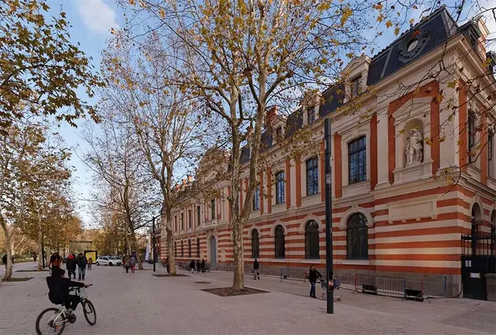 La façade du Quai des Savoirs à Toulouse, lieu de la soirée de lancement d’Orizen